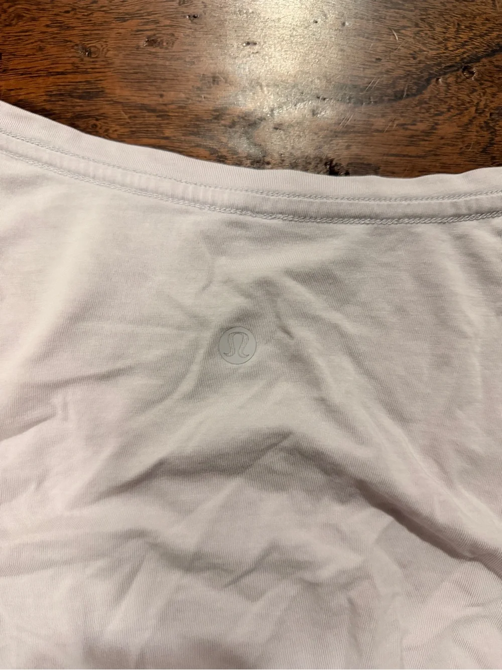 Women’s lulu V-Neck T-Shirt - light pink - Picture 3 of 3